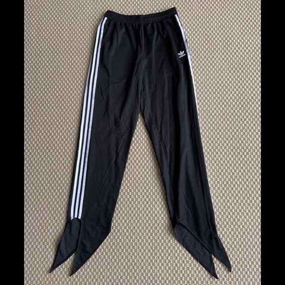 Adidas pants - Picture 1 of 3